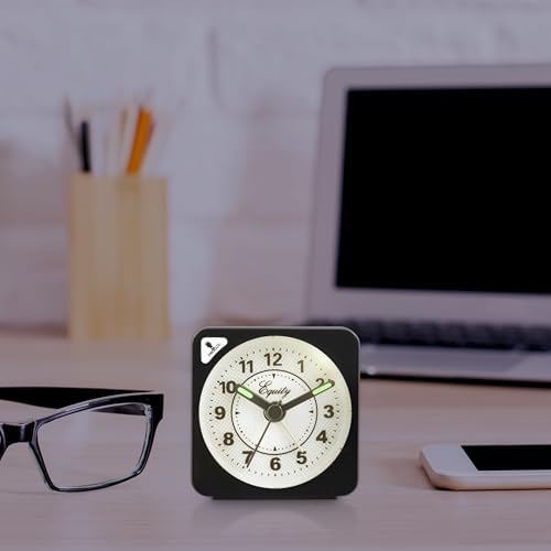La Crosse Technology Equity 20078 Quartz Travel Alarm Clock