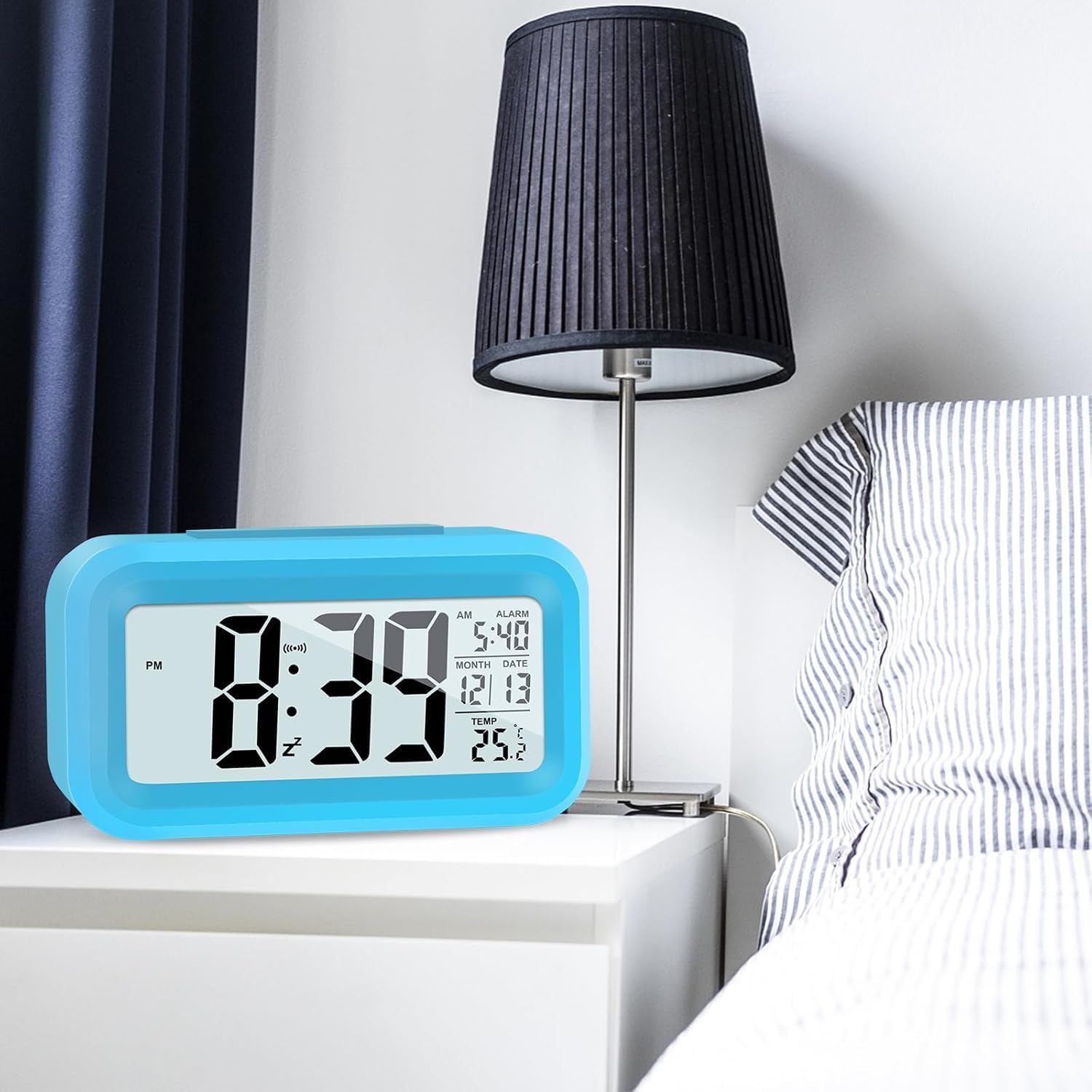 Hooporia Blue Alarm Clock with LCD Screen and Snooze Function