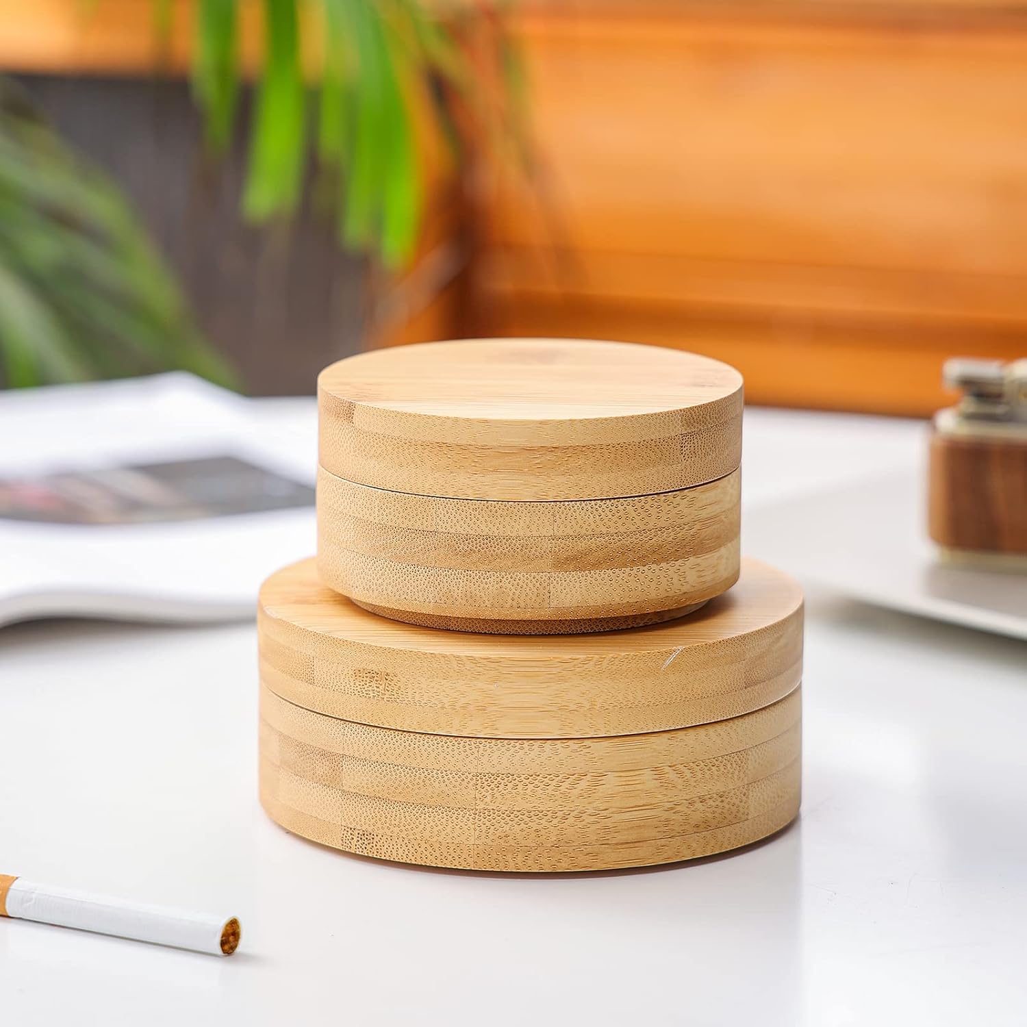 VViN Stylish Small Ashtray with Lid