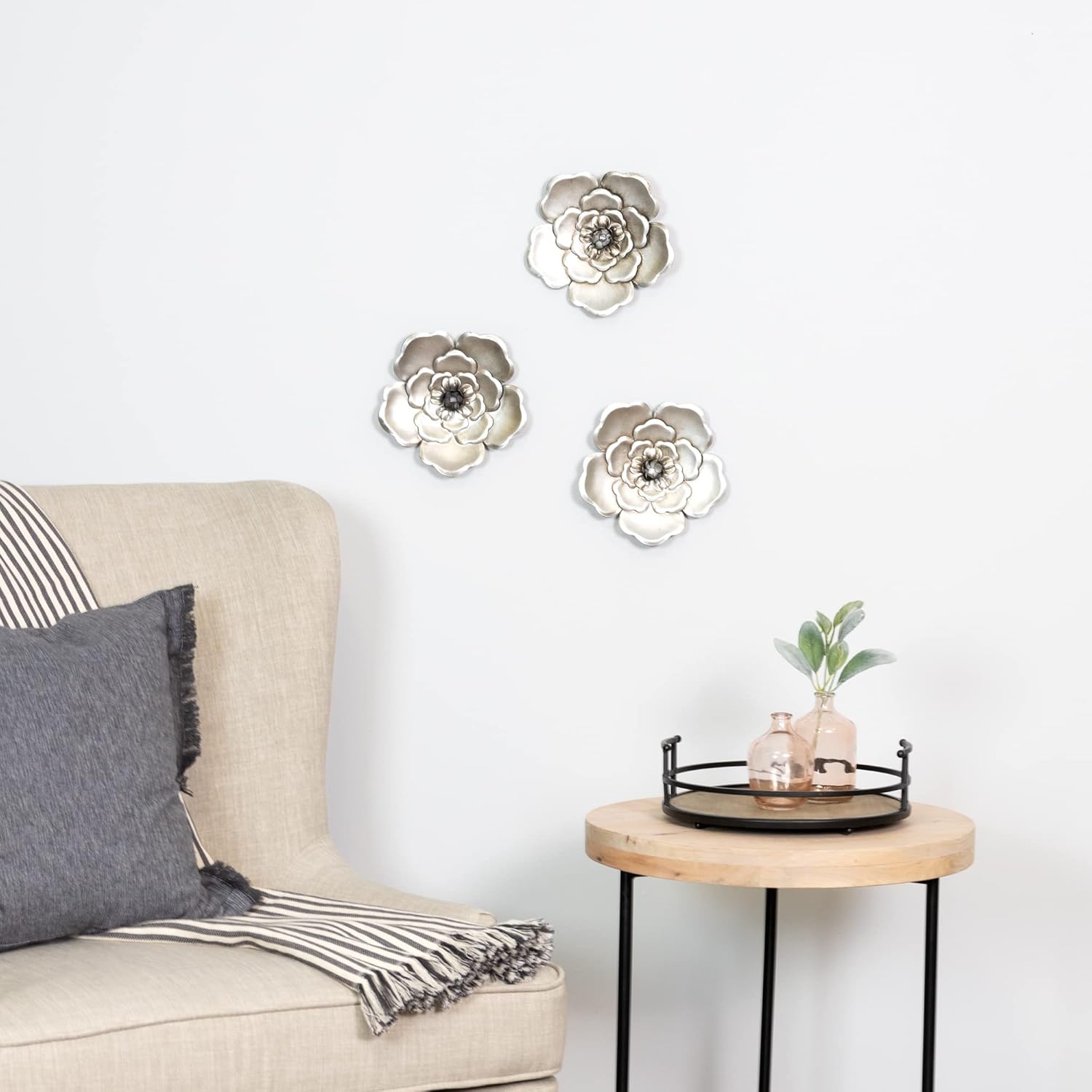 Stratton Home Decor Metal and Wood Round Tray