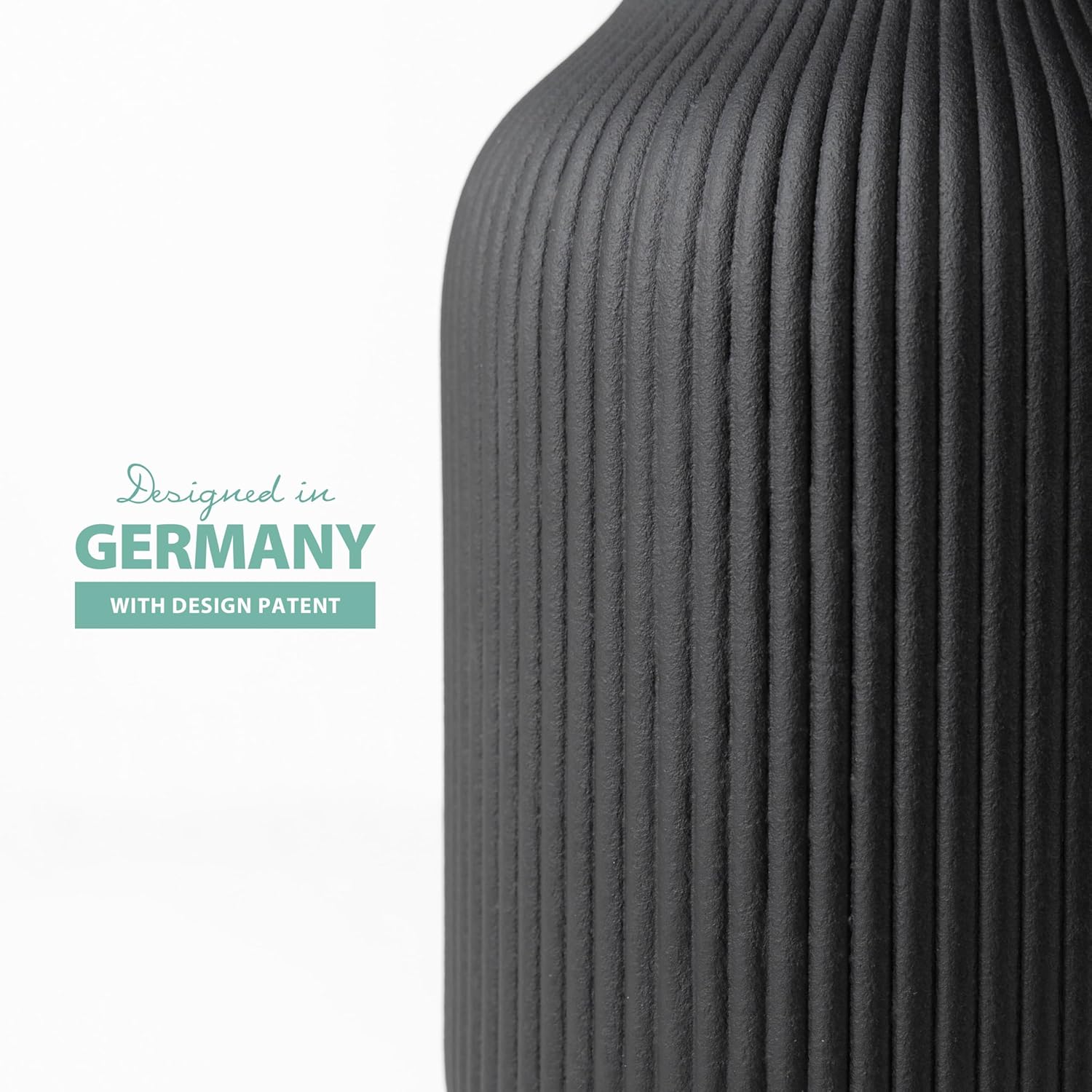 Flature Ceramic Vase with Grooves - Matte Black 20cm